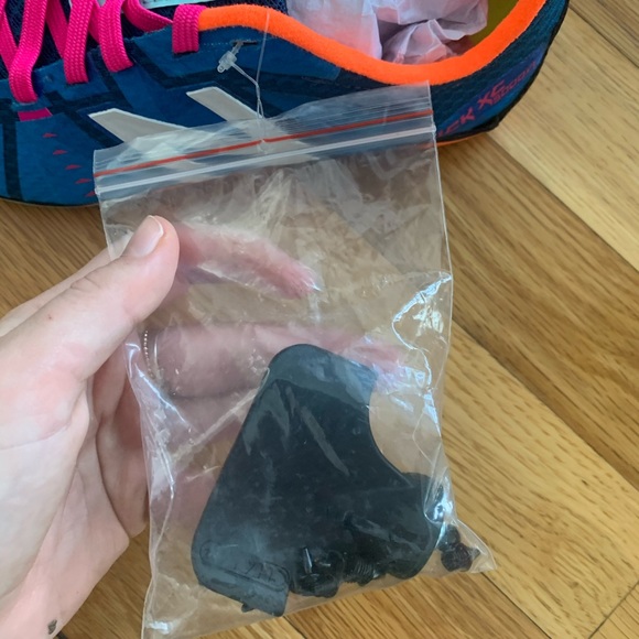 New Balance Spikes - Picture 5 of 6